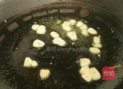 Illustration of how to make stir-fried cowpeas with mushrooms 12