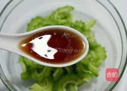 Illustration of how to make mixed bitter melon 4