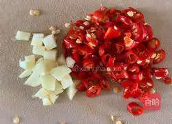 Illustration of how to make stir-fried radish sprouts 2
