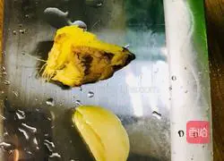 Saute lettuce and lettuce leaves Illustration of how to do it 2