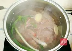 Illustration of how to make boiled shrimp 7