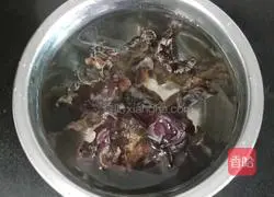 Illustration of how to make cold fungus and enoki mushrooms 1