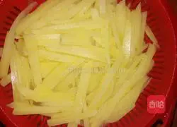 Illustration of how to make spicy and sour potato shreds 5