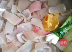 Illustration of how to make pig skin jelly 6