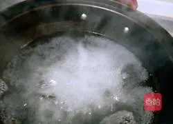 Illustration of how to make cold soybean sprouts 3