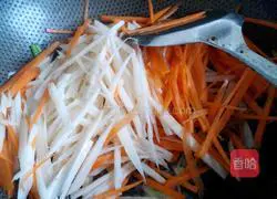 Illustration of how to make stir-fried lotus root 4