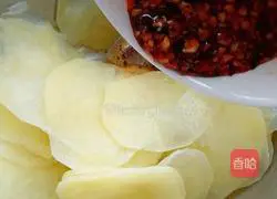 Illustration of how to make cold potato slices to reduce fat and fill you up without losing deliciousness 10