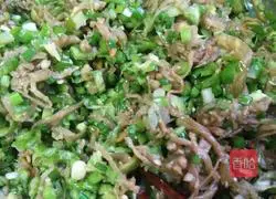 Illustration of how to make vegetarian buns with eggplant filling 4