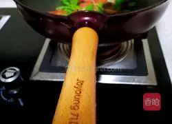 Illustration of how to make fried mushrooms with snow peas 6