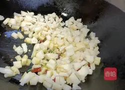 Illustration of how to make spicy and sour lotus root 4