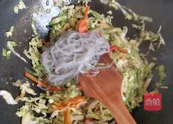 Illustration of how to make cabbage and vermicelli meet 7