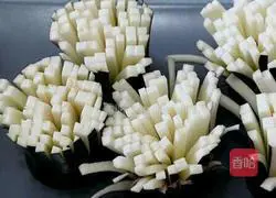 Illustration of how to make tomato sauce, chrysanthemum and eggplant 3