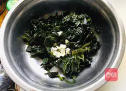 Illustration of how to make cold wakame 2