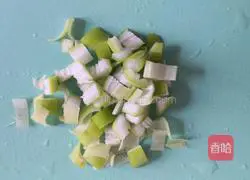 Illustration of how to make shrimp skin cabbage 3