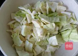 Illustration of how to make stir-fried cabbage with soy sauce 6