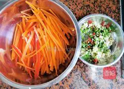 Illustration of how to make cold shredded carrots 2