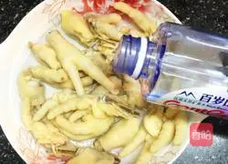 Illustration of how to make cold chicken feet 6