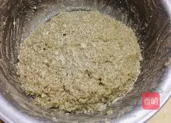 Illustration of how to make red radish vermicelli balls 2