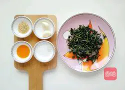 Illustration of making garlic paste 1