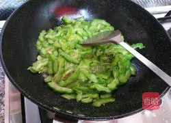 Illustration of how to make bitter melon with oyster sauce 6