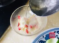 Illustration of how to make fried noodles with steamed chrysanthemum chrysanthemum 8