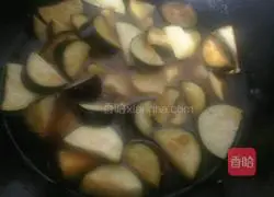 Illustration of how to cook eggplant with potatoes 11