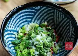 Illustration of how to make dipping tofu in sauce 4