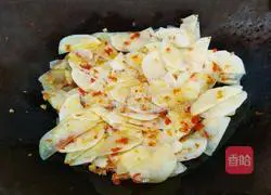 Illustration of how to make pickled pepper potato slices (hot and sour potato slices) 11