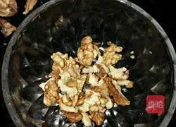 Walnut, Peanut and Red Date Porridge Recipe Illustration 3