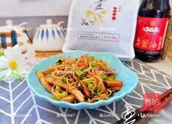 Illustration of how to make fried bean sprouts with black bean sprouts 10