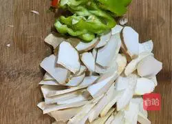 Illustration of how to stir-fry king oyster mushrooms 1