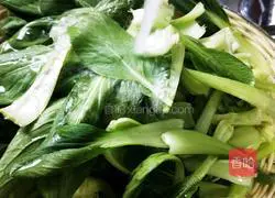 Illustration of how to make stir-fried chicken vegetables 2
