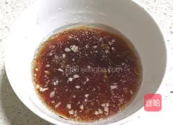 Illustration of how to make cold lotus root 7