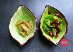 Illustration of how to make spicy and sour lotus root tips 5