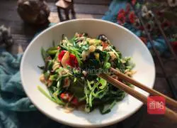 Illustration of how to make spicy stir-fried radish sprouts with shrimp skin 11