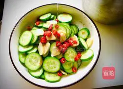 Illustration of how to make garlic slices and milk melon 9