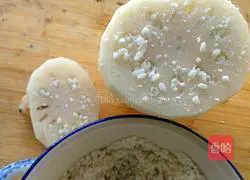 Illustration of how to make sweet-scented osmanthus lotus root 3