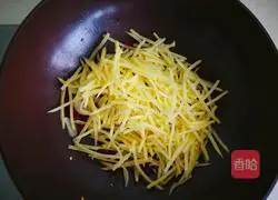 Spicy and sour Wujiang radish and potato shreds Practice illustration 5