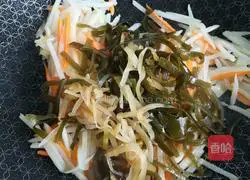 Illustration of how to maintain five silk threads for health 3