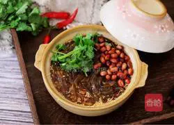 Illustration of making spicy and sour sweet potato noodles 21