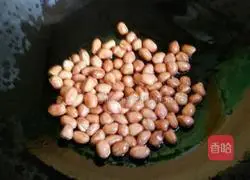 Illustration of how to make cold spinach and peanuts 5