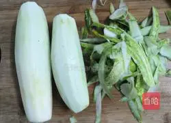 Illustration of how to make braised old cucumber 1