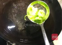 Illustration of how to make fried shredded potatoes 8