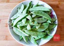 Illustration of how to make spicy fried lentils 1