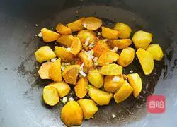 Illustration of how to make olive oil fried potatoes 7