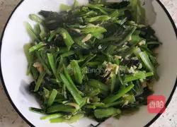 Illustration of how to make shrimp skin cabbage 8