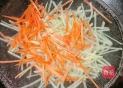 Illustration of how to make spicy and sour shredded potato bento 4