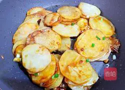 Illustration of how to make oyster sauce potato slices 10