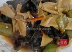 Illustration of how to make sauce-flavored tofu skin 5