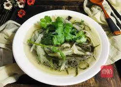 Illustration of how to make shredded radish and kelp soup 9